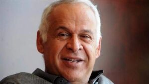 فرج عامر يعلن تفاصيل بيع صديق أوجولا لاعب نادي سموحة  