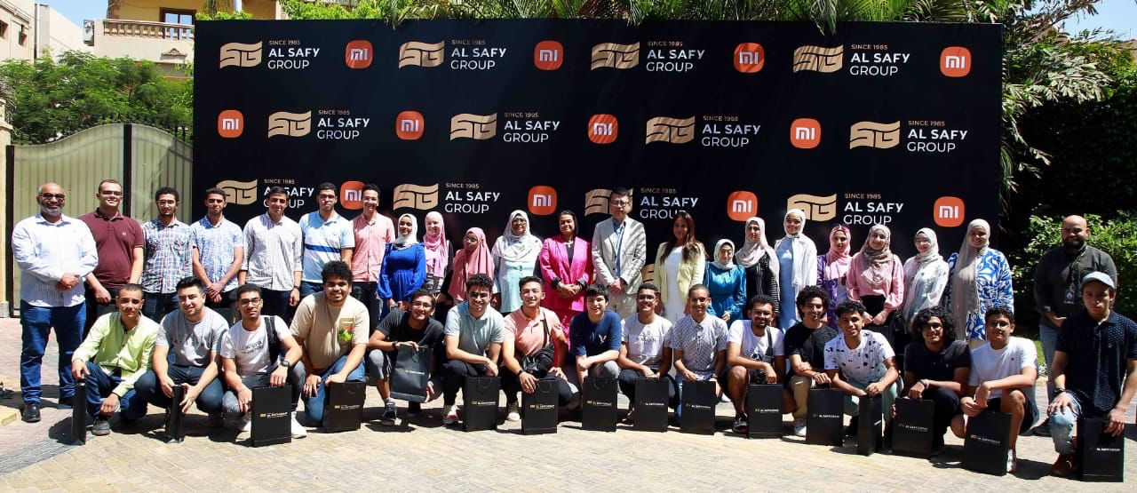 مجموعة “الصافي” تحتفي بأوائل الثانوية العامة وتمنحهم هواتف “شاومي”