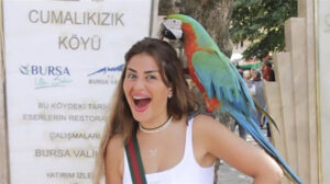 بفستان أبيض.. أحدث ظهور للفنانة منة فضالي