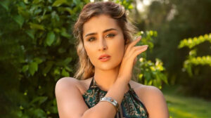 عائشة بن أحمد تصور “روحى فيك” من حكايات “55 مشكلة حب”