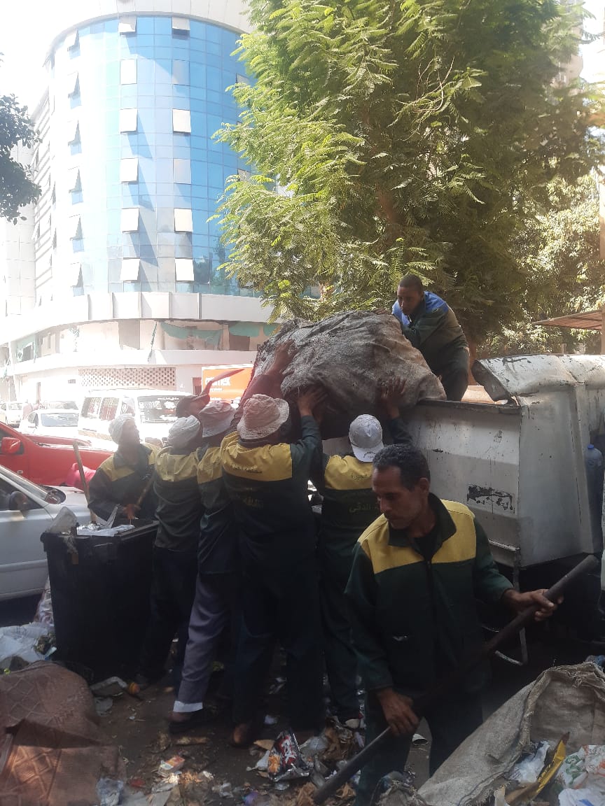 محافظ الجيزة يستجيب لشكاوي المواطنين