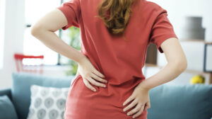 كيفية التعامل مع آلام الظهر أثناء الدورة الشهرية