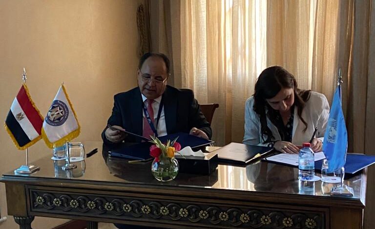 وزير المالية يوقع مذكرة تفاهم