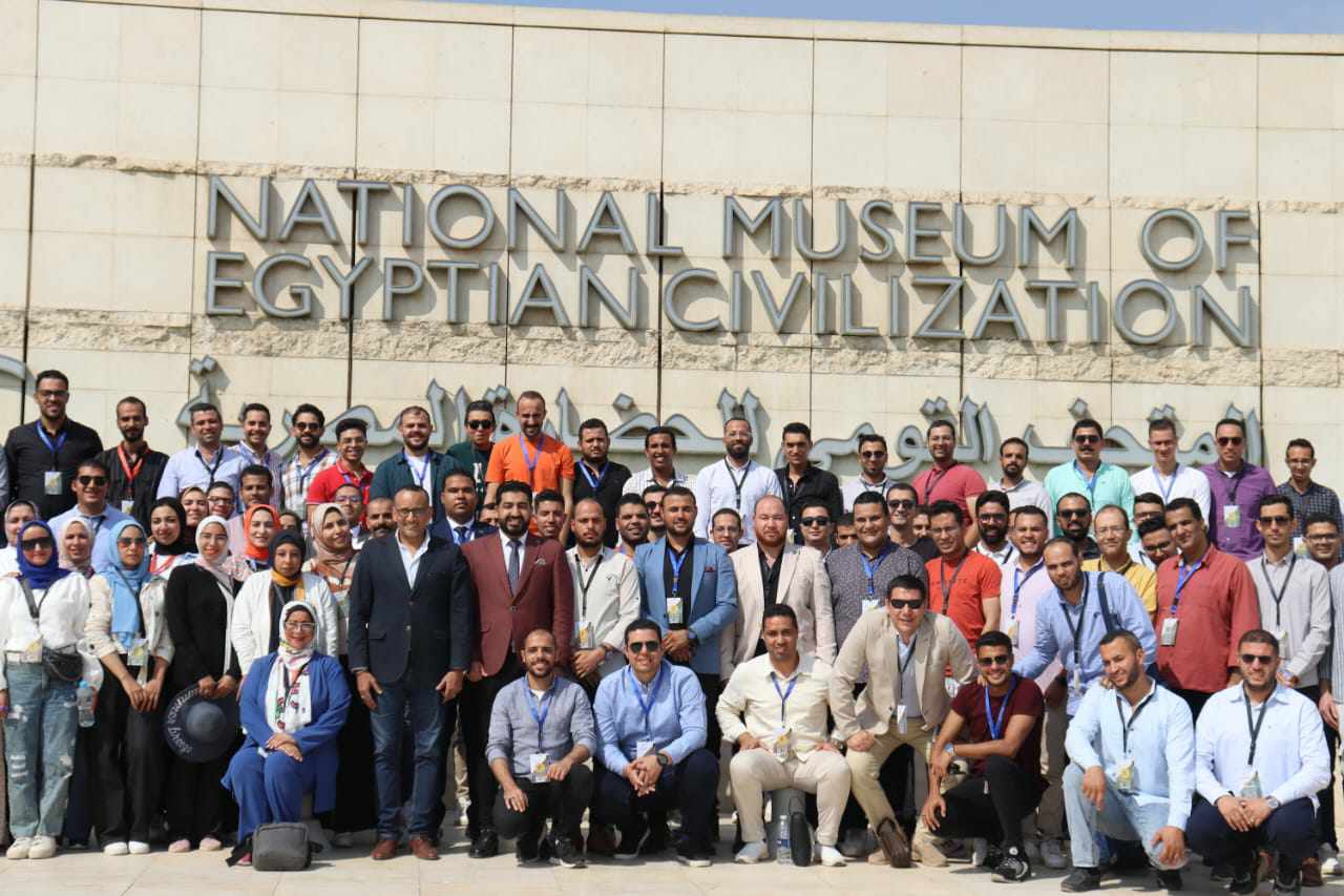 معهد إعداد القادة يكرم شباب الجامعات والمعاهد المصرية