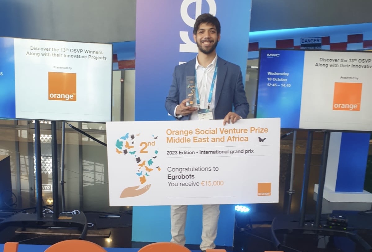 ‏Egrobots ترفع علم مصر على منصة تتويج مسابقة اورنج الدولية للمشروعات الناشئة