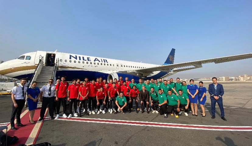 وصول منتخب مصر لكره القدم من العين علي رحله “النيل للطيران” الناقل الرسمي للمباريات