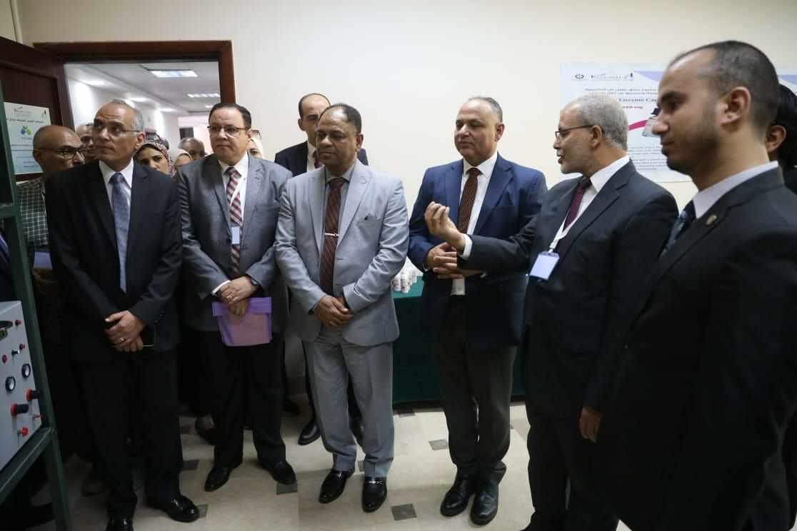 افتتاح مركز البحث والتطوير للصناعات الكيماوية والدوائية بالسادس من أكتوبر