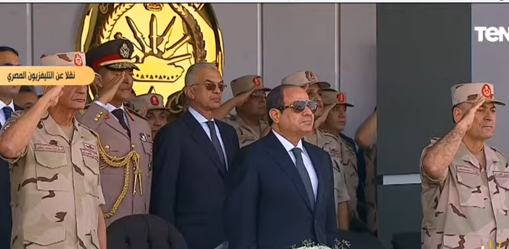 بث مباشر.. السيسي يتفقد إجراءات تفتيش حرب الفرقة الرابعة المدرعة بالجيش الثالث الميداني