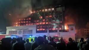 حريق هائل يلتهم كامل مبنى مديرية أمن الإسماعيلية