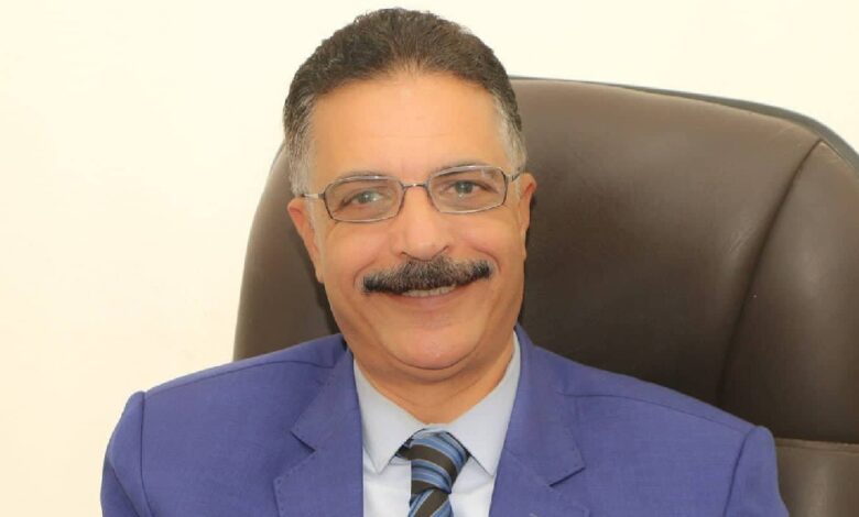 الكاتب سامي أبو العز