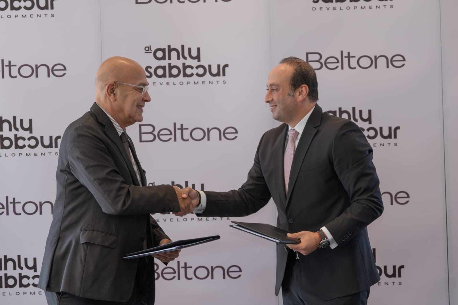 بلتون للتأجير التمويلى والتخصيم توقع إتفاقية بيع وإعادة تأجير مع شركة الأهلى للتنمية العقارية – صبور بإجمالى 1.2 مليار جنية