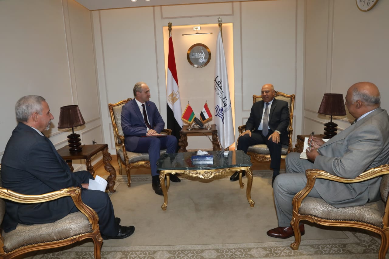 وزير النقل يبحث مع سفير بيلاروسيا التعاون في مجال النقل