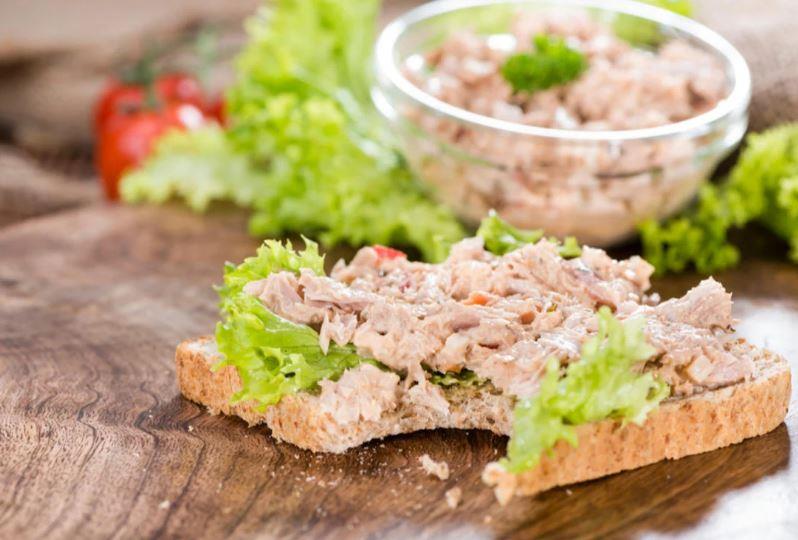 طريقة عمل التونة بالمنزل وبدون مواد حافظة
