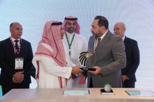 مصر للطيران للخطوط الجوية تتعاقد مع أكاديمية السعودية لتدريب الطيارين