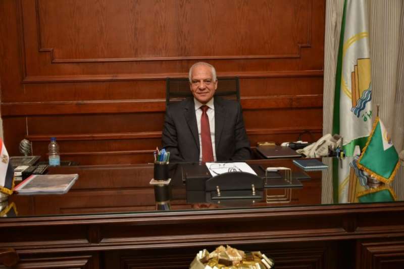 الجيزة تشن حملات لتحقيق الانضباط ورفع تعديات المحال