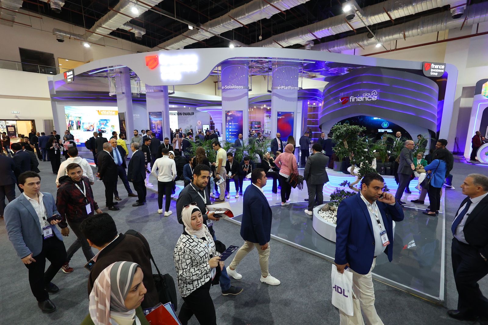 “إي-فاينانس” تُضِيف العديد من شركات التكنولوجيا العالمية إلى منصتها المتكاملة للحوسبة السحابية