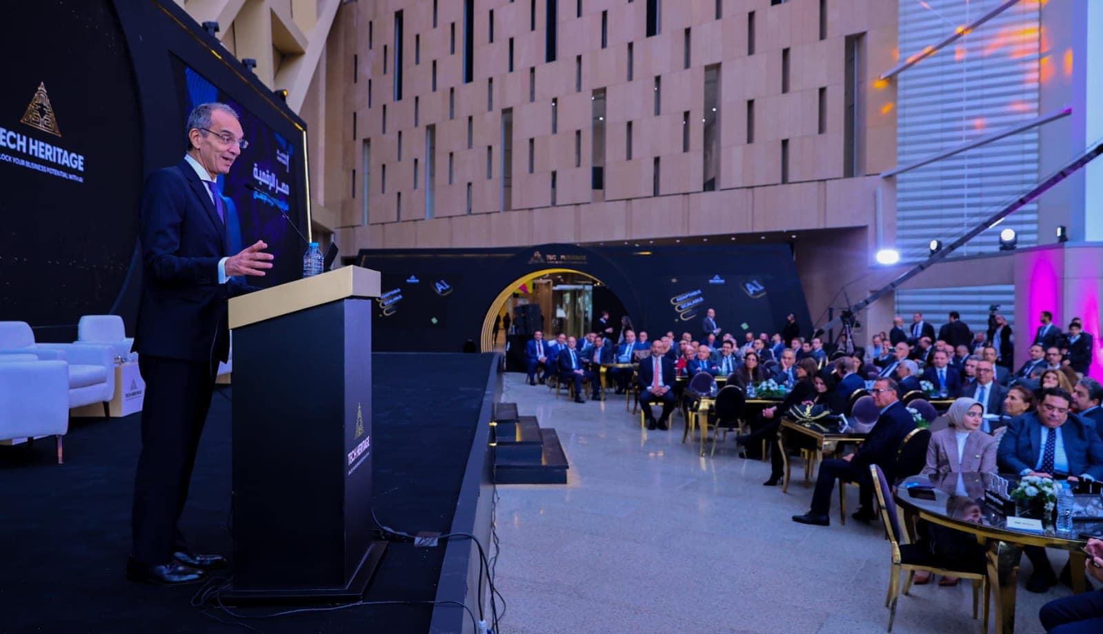 وزير الاتصالات: 16.3% معدل نمو قطاع الاتصالات تكنولوجيا المعلومات ليصبح الأعلى نموا لمدة 5 أعوام متتالية