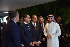  “مدبولي” يتفقد مركز خدمات الدعم العملياتي لمجموعة “جيديا” في مصر