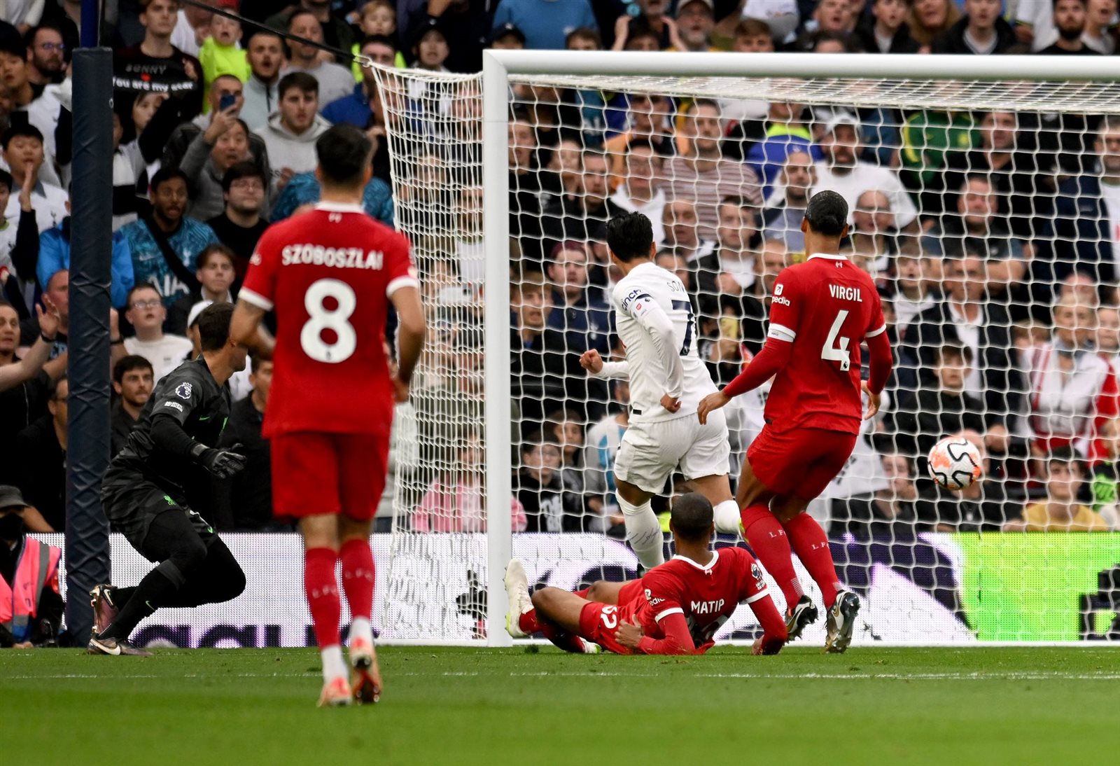 ليفربول يسعى للفوز على لوتون تاون اليوم في الدوري الإنجليزي