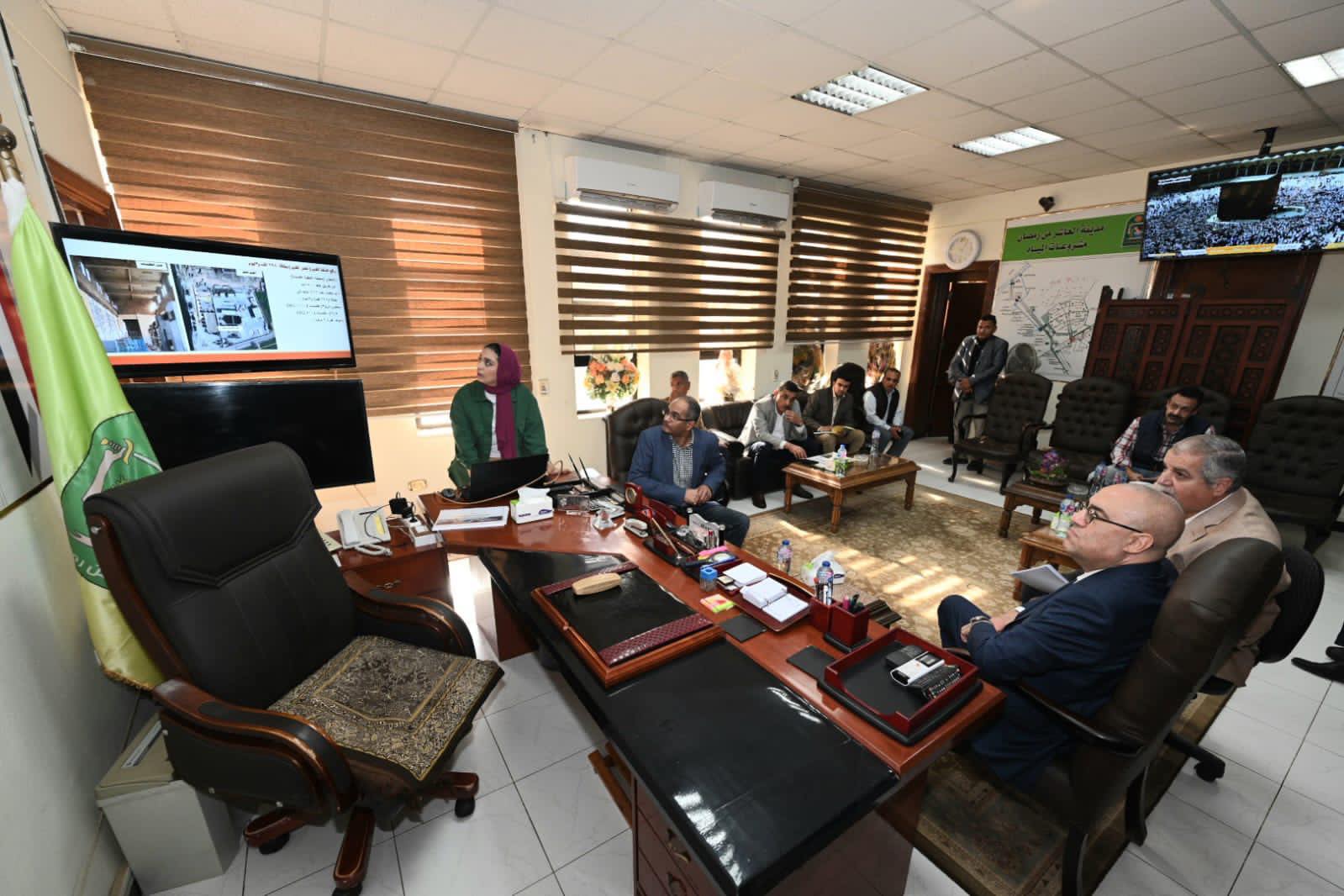 وزير الإسكان يعقد اجتماعًا بمقر جهاز مدينة العاشر من رمضان لمتابعة وضع منظومة مياه الشرب بالمدينة