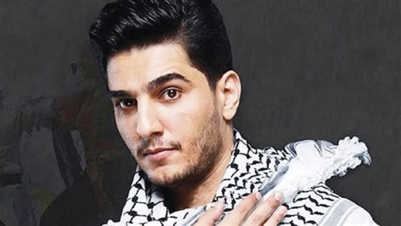 محمد عساف يندد بمجزرة جباليا ويدافع عن أغنية “أنا دمي فلسطيني”