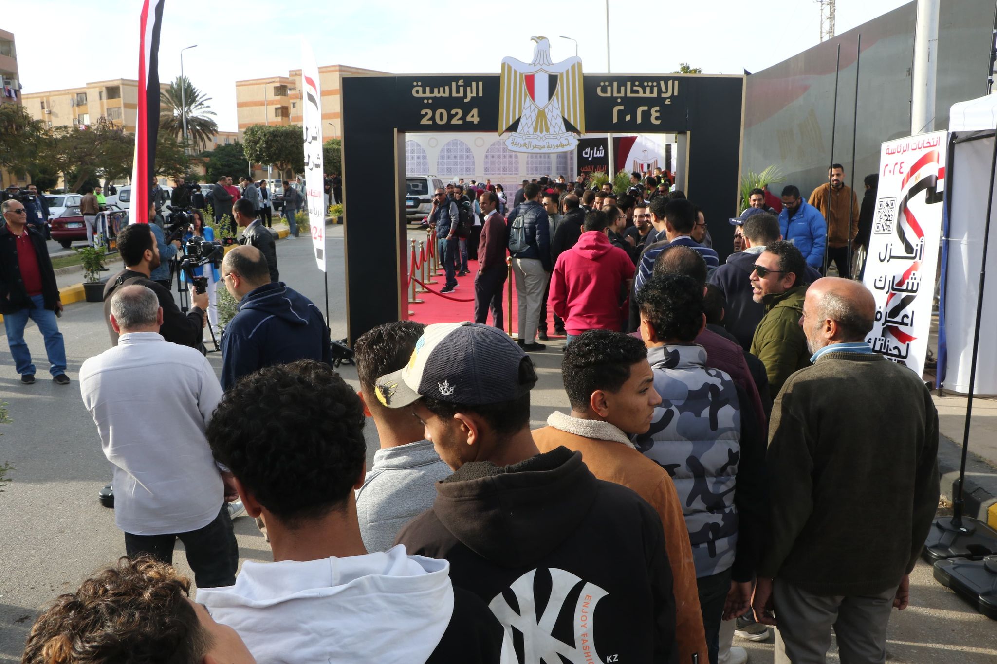 “الوطنية للانتخابات”: إقبال كثيف من المواطنين للإدلاء بأصواتهم في انتخابات الرئاسة