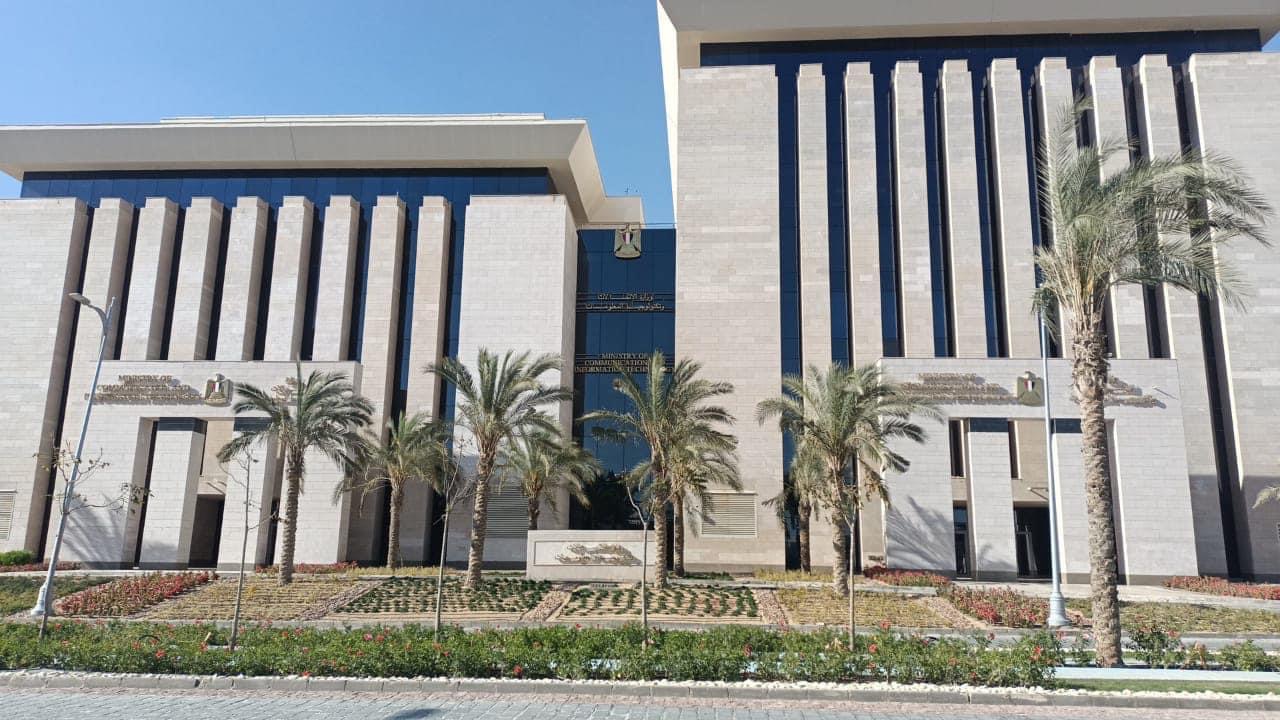 تعاون بين وزارة الاتصالات والهيئة الوطنية للانتخابات لتقديم الدعم التقنى لتشغيل النظم الانتخابية بالهيئة