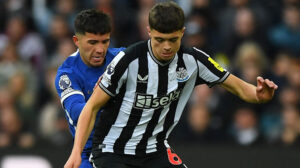 تشيلسي ونيوكاسل يتصارعان على بطاقة نصف نهائي كأس الرابطة الإنجليزية