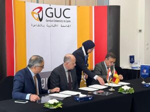 مستشفى مصر للطيران توقع بروتوكول تعاون مع الجامعة الألمانية