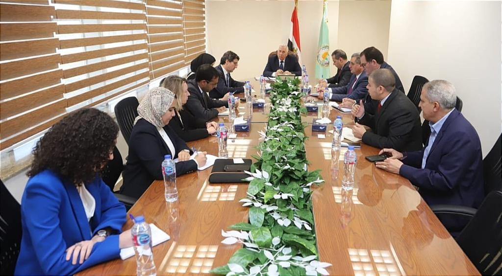 وزير الزراعة يبحث مع وفد منظمة التعاون الاقتصادي والتنمية (OECD) التعاون المشترك