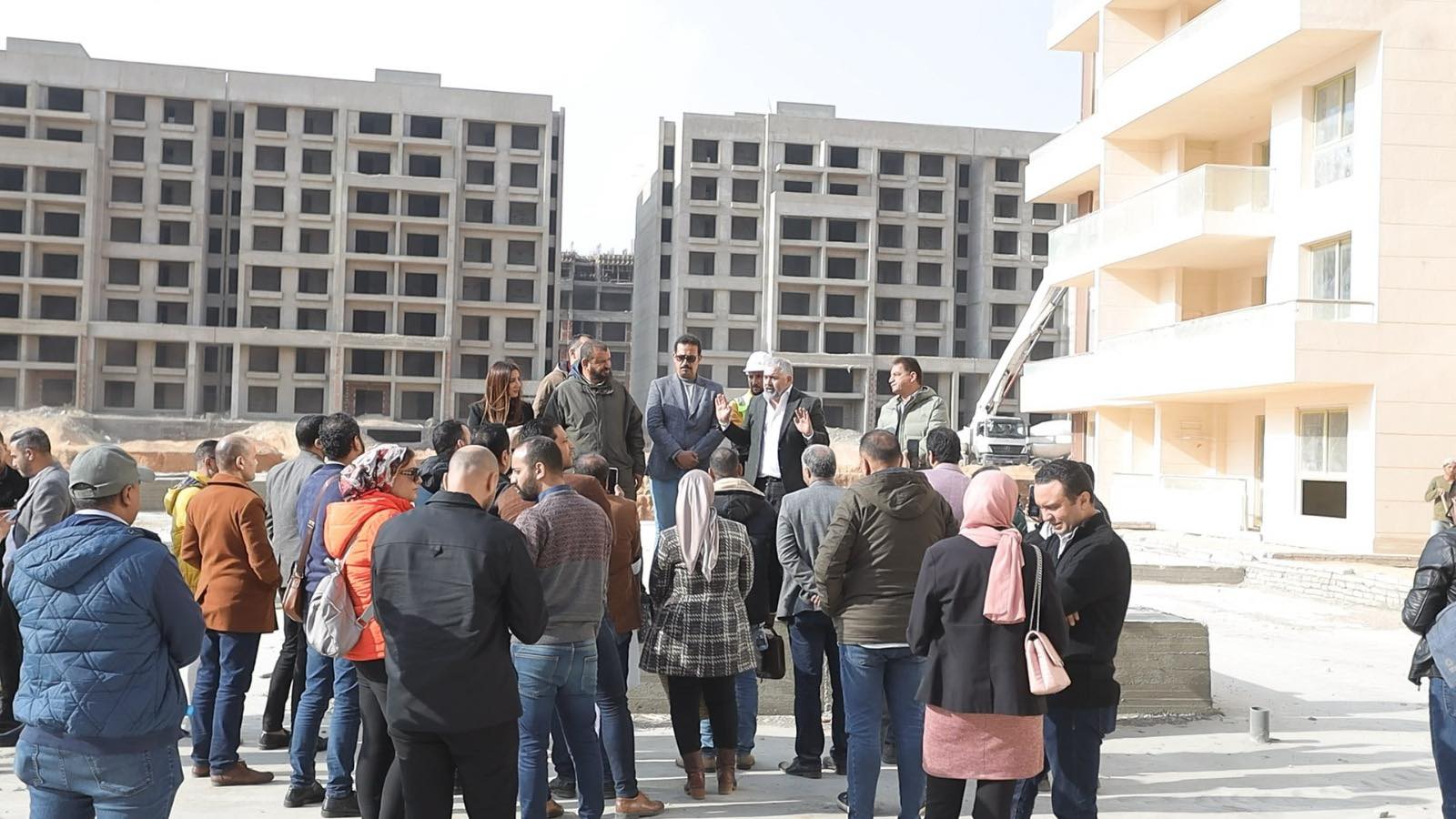 تاج مصر العقارية تنتهي من 90% إنشاءات ديجويا 1,2,3 وإزدان مول بالعاصمة الإدارية الجديدة