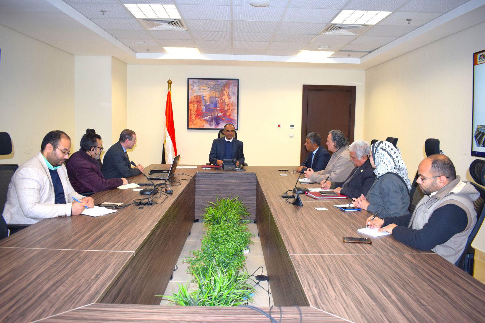 “الإسكان ” و “العربية للتصنيع ” تبحثان موقف التصنيع المحلي بمشروعات مياه الشرب والصرف الصحي