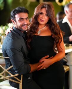 شاهد.. ياسمين عبد العزيز تعلن طلاقها والجمهور يعلق : اتحسدوا