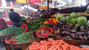 أسعار الخضار والفاكهة اليوم السبت