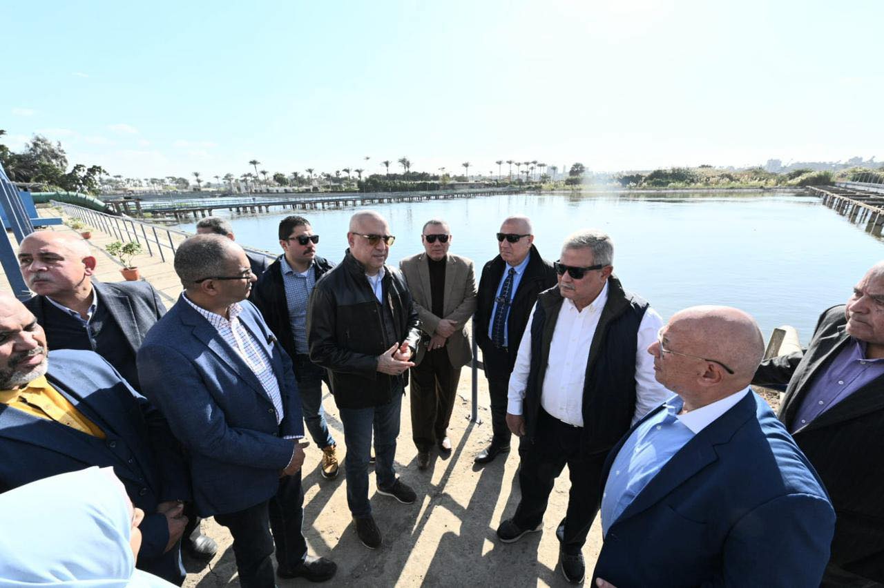 وزير الإسكان يتابع سير العمل بمحطة تنقية مياه شرب “الفسطاط” بطاقة تصميمية 1.1 مليون م3 يومياً والمأخذ المُغذى لها