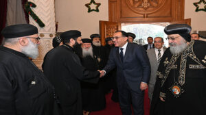 رئيس الوزراء يهنئ البابا تواضروس الثاني بعيد الميلاد المجيد