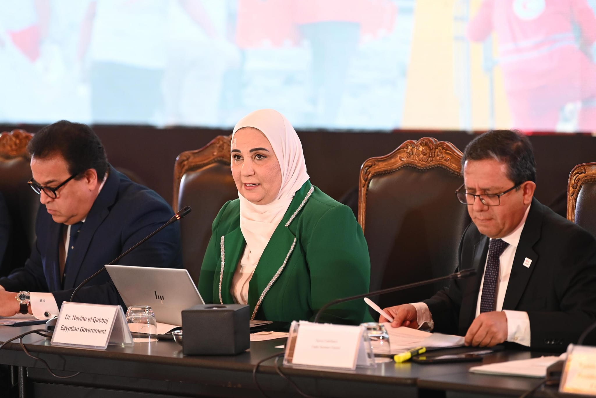 التضامن تعلن إنشاء 6 مناطق لوجستية لاستقبال المساعدات وإيصالها لغزة