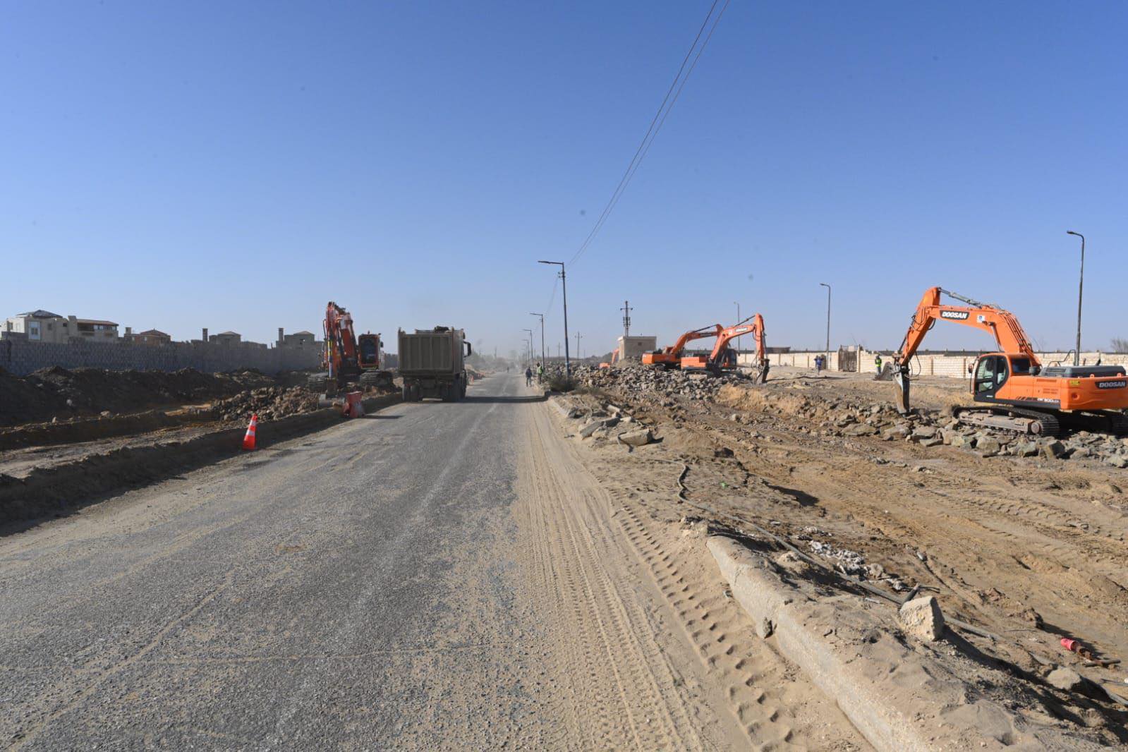 وزير الإسكان يستعرض الموقف التفصيلي لتنفيذ أعمال المرافق بمنطقة الحزام الأخضر بمدينة 6 أكتوبر