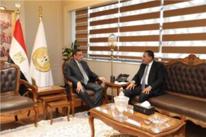 وزير التنمية يتابع مستجدات تنفيذ المشروعات التنموية والخدمية في مطروح