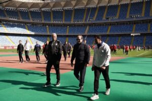 “السيسي” يشهد تدريبات المنتخب الوطني لكرة القدم في العاصمة الإدارية الجديدة