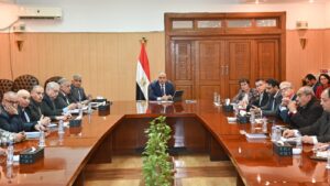 وزير الري يلتقي فريق عمل “برنامج البحوث التطبيقية” لاستعراض تقرير منتصف المدة لأنشطة المشروع