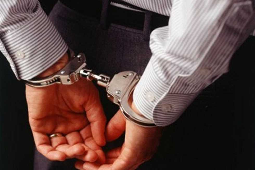 القبض على صاحب سلسلة صيدليات هارب من 247 سنة سجن بالجيزة