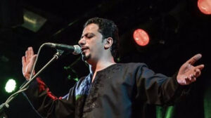 علي الهلباوي يحيي حفل في ساقية الصاوي