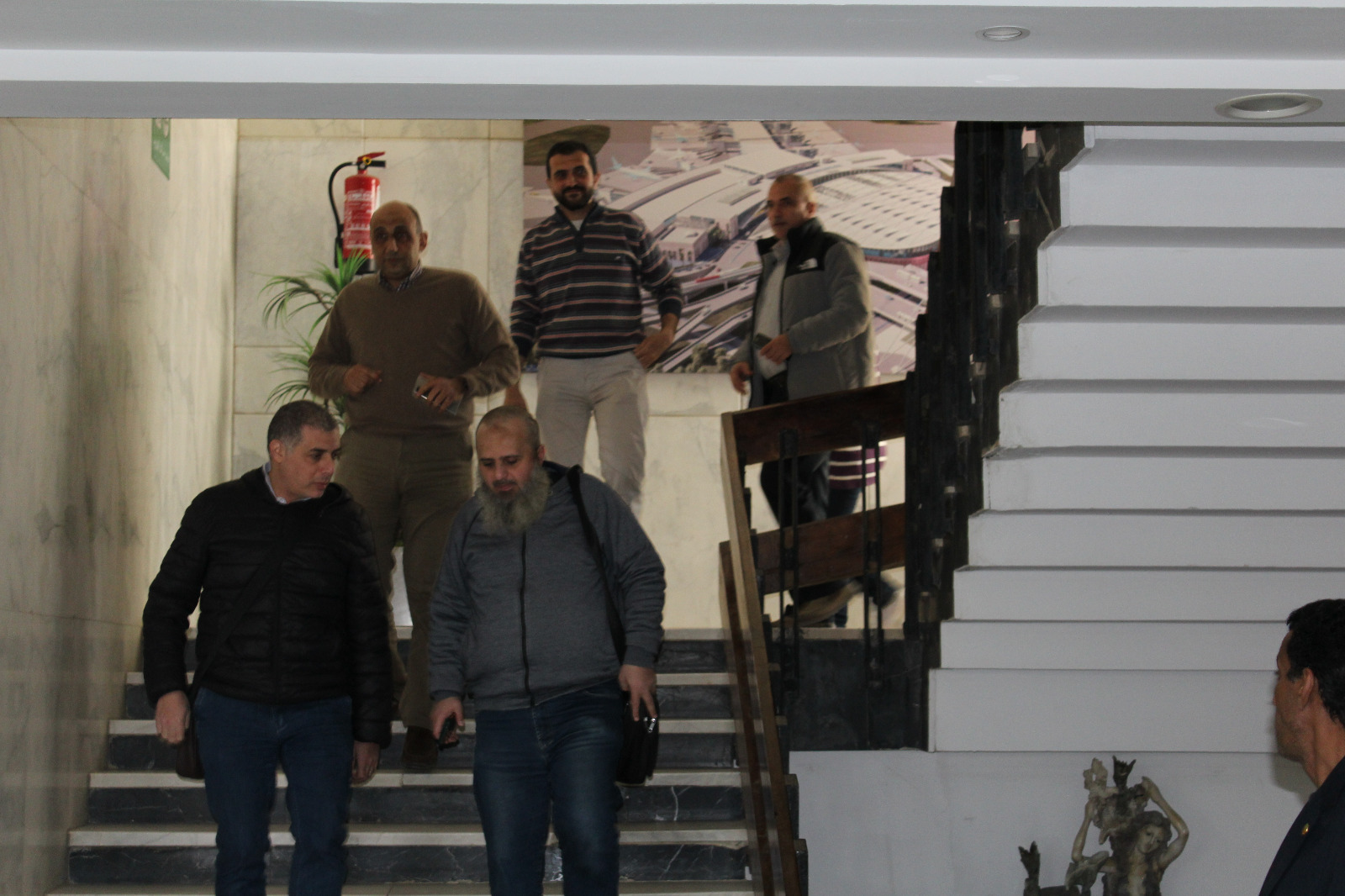 تجربة طواريء جزئية بمبنى القابضة للمطارات