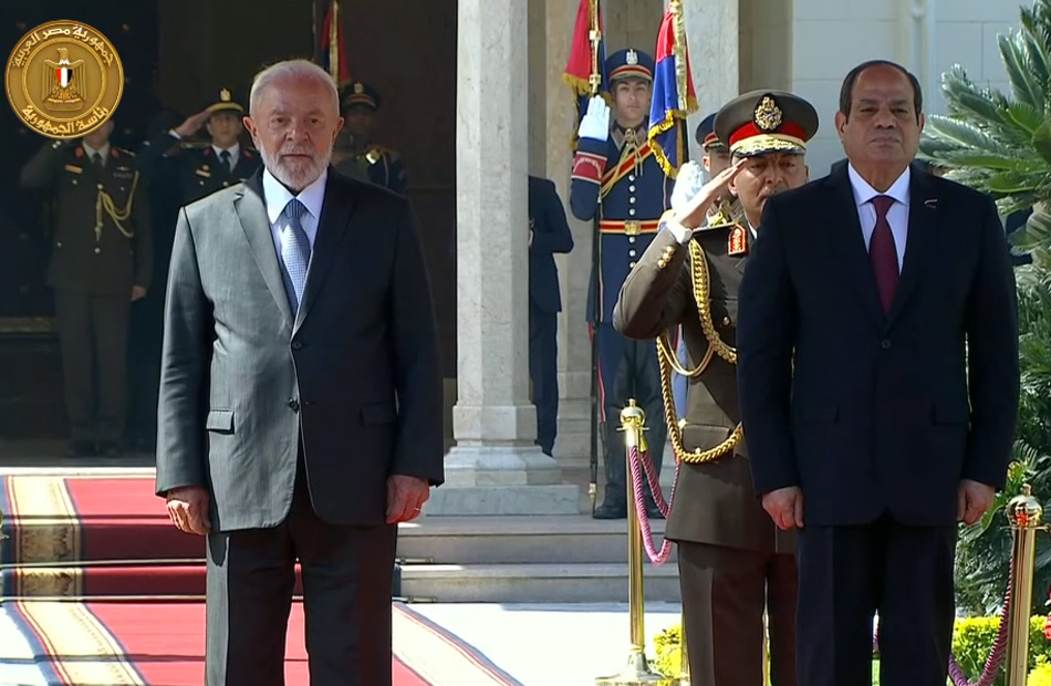 الرئيس السيسي ونظيره البرازيلي يستعرضان حرس الشرف
