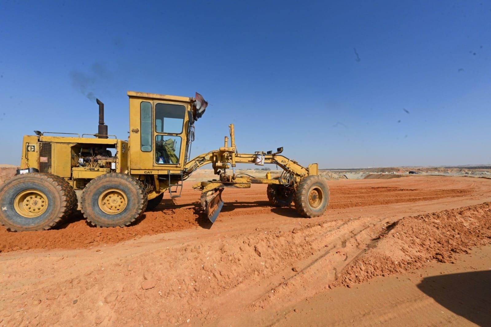 وزير الإسكان يتفقد أعمال تنفيذ الطرق والمرافق بمنطقة التجمع السادس “مثلث الأمل سابقاً” بالقاهرة الجديدة