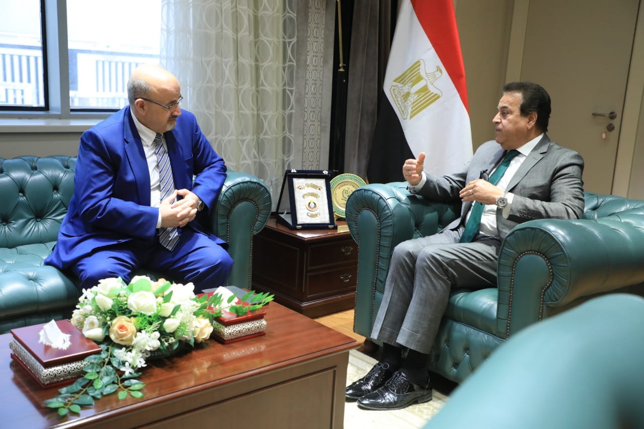 “عبدالغفار” يهنئ الدكتور نعمة عابد بتكليفه ممثلا لمنظمة الصحة العالمية الجديد في مصر