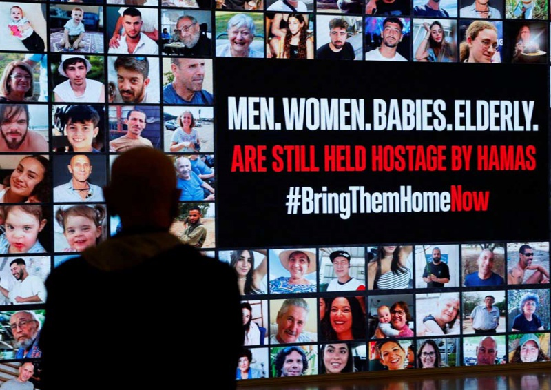 صفقة محتجزين مرتقبة.. حماس تدرس المقترح وإسرائيل تدفع الثمن الباهظ