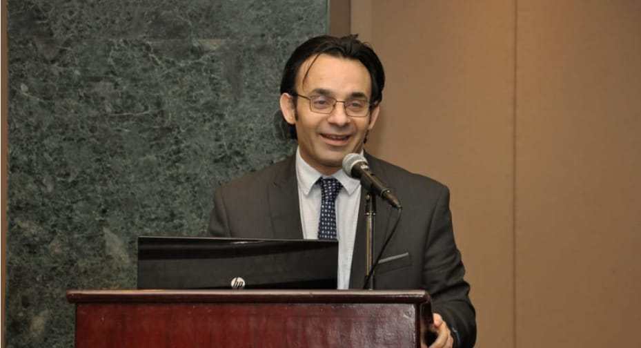 خبير اقتصادي : “رأس الحكمة” ستعيد الثقة لـ “الجنيه” وتكبد تجار السوق السوداء للدولار خسائر بالجملة