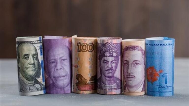 العملات العربية والأجنبية